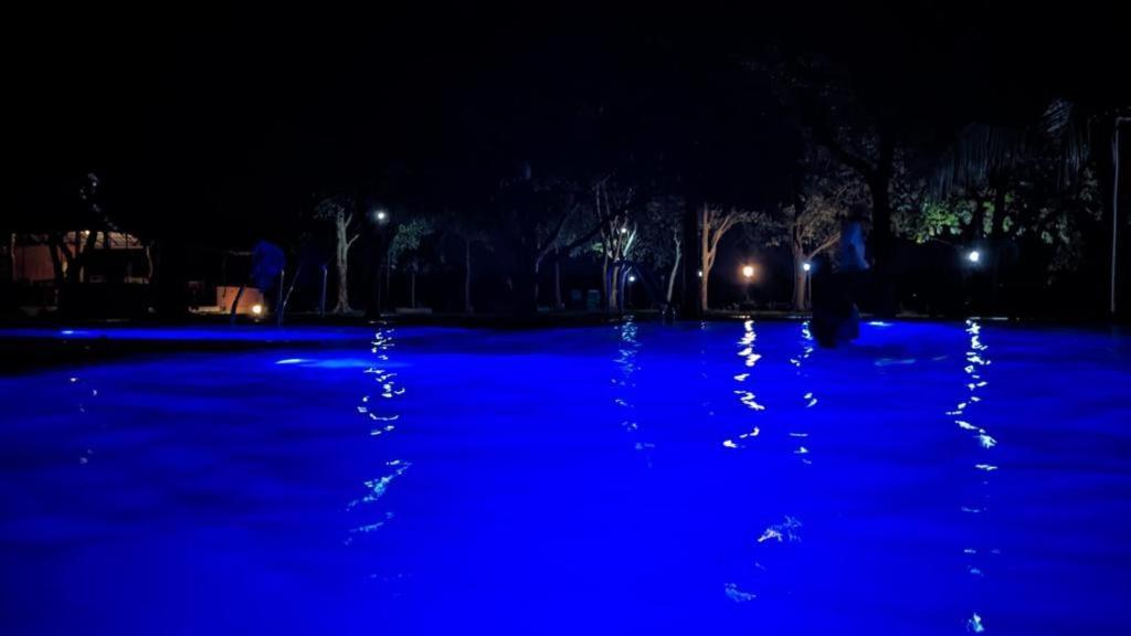 Hotel Lake Park بولاناروفاي المظهر الخارجي الصورة
