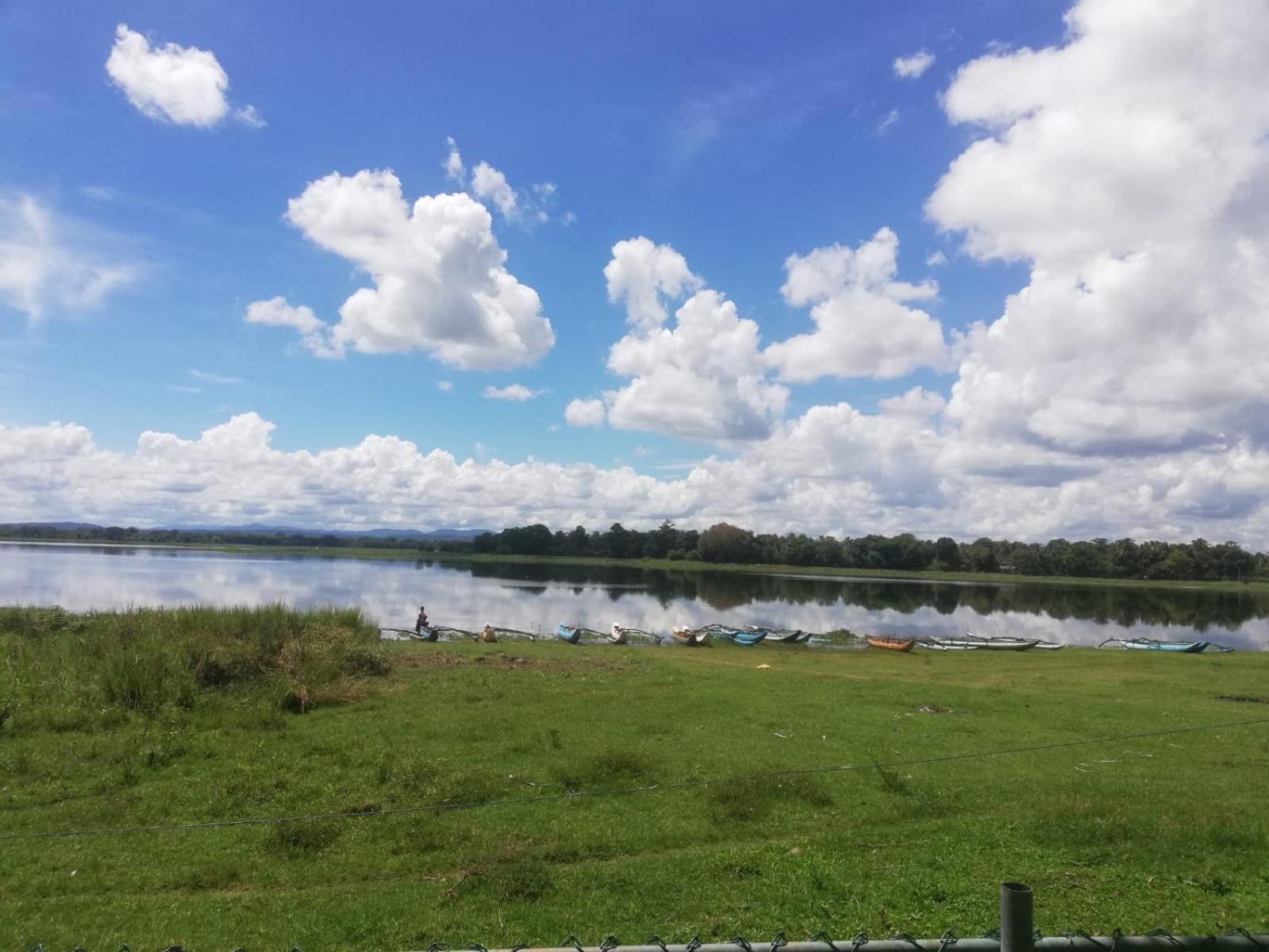 Hotel Lake Park بولاناروفاي المظهر الخارجي الصورة